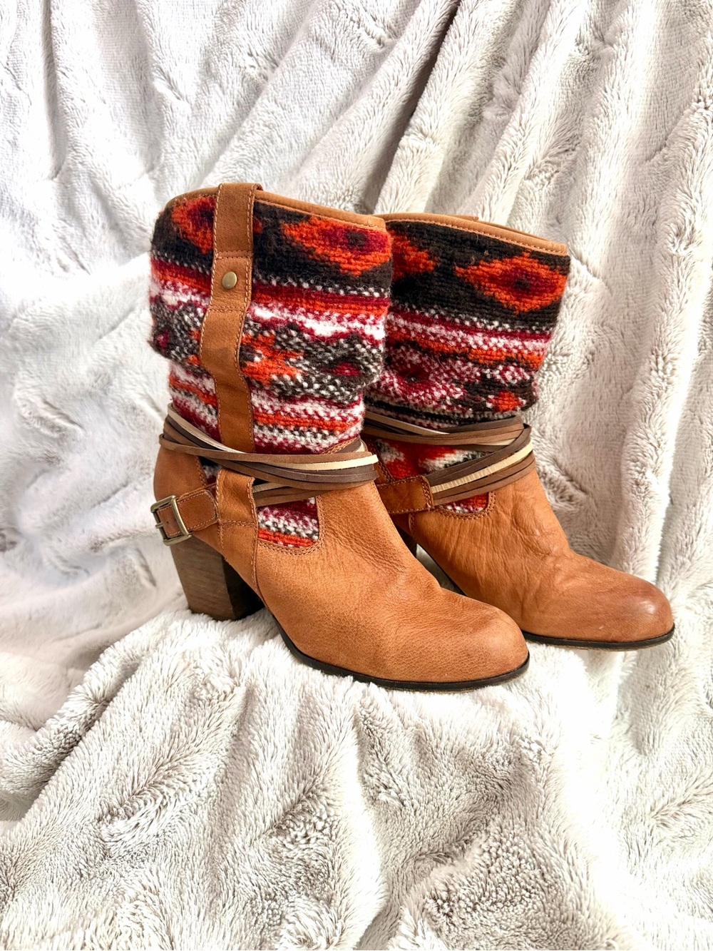 Steve Madden Tan Leather Knit-Cuff Ankle Boots with Red Pattern